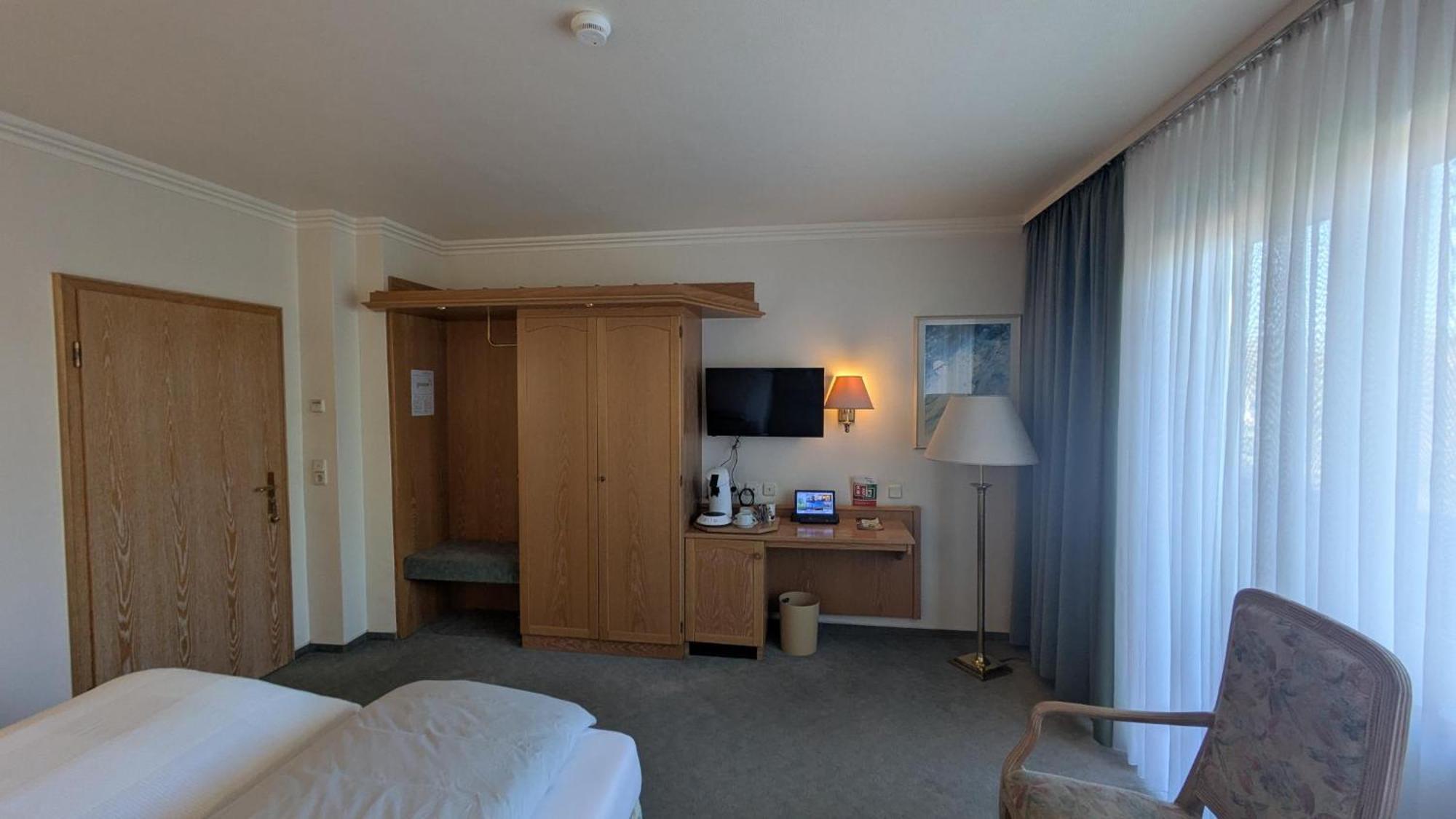 Landhotel Sonneneck - Breuna Im Naturpark Esterno foto