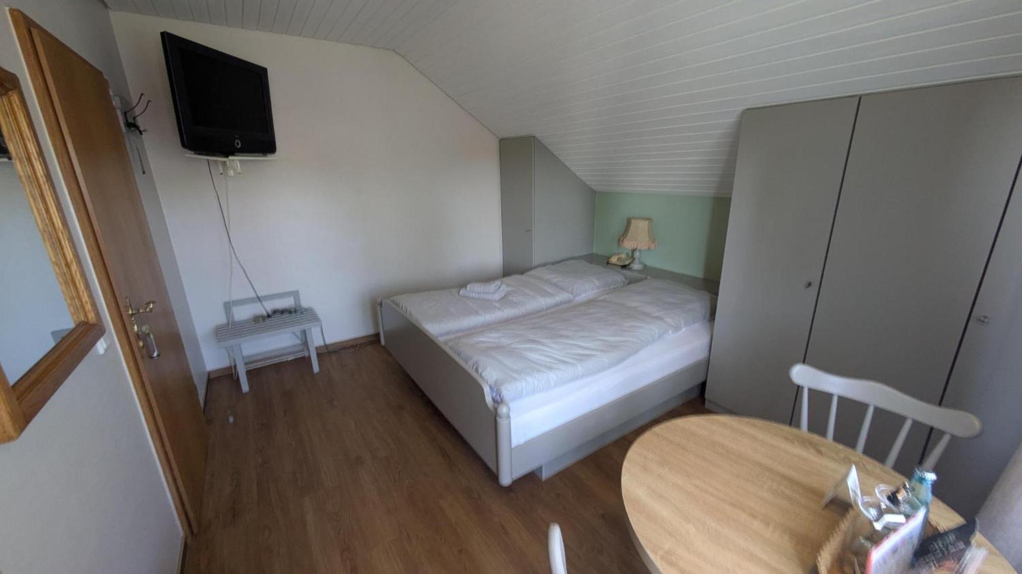 Landhotel Sonneneck - Breuna Im Naturpark Esterno foto